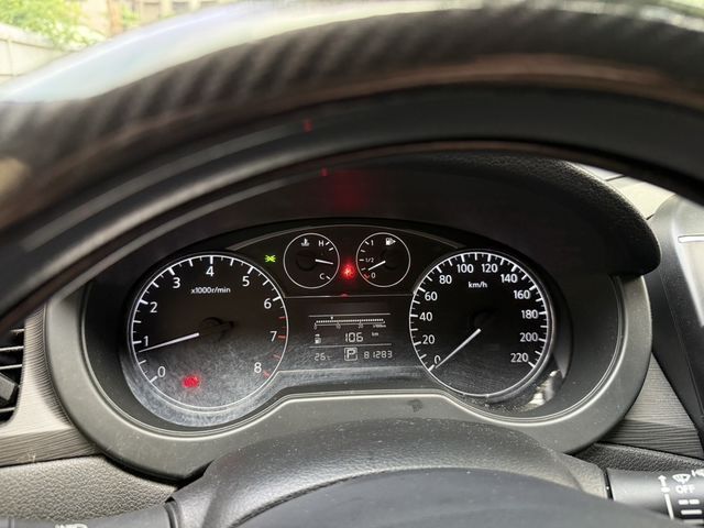 NISSAN日產 TIIDA  第6張相片