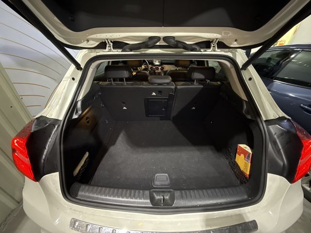 M-BENZ賓士 GLA250  第13張相片