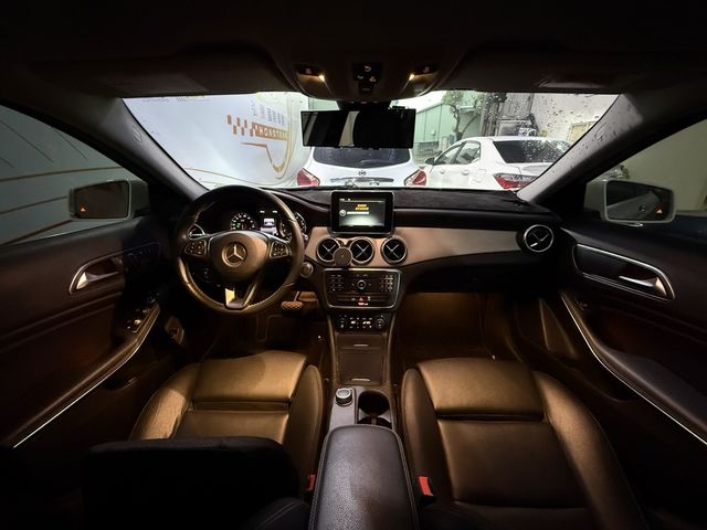 M-BENZ賓士 GLA250  第15張相片