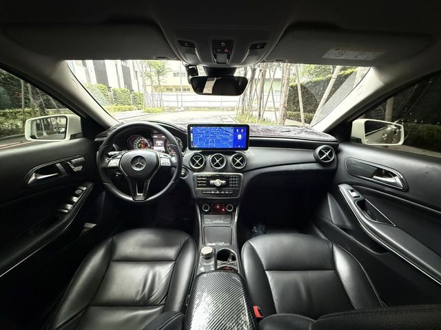 M-BENZ賓士 GLA180  第14張相片