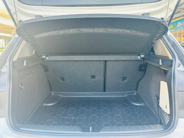 BMW寶馬 118I  第17張相片
