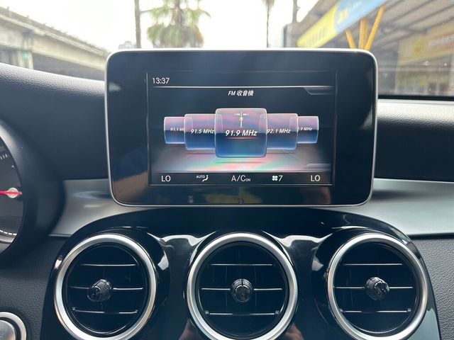 M-BENZ賓士 GLC220D  第7張相片