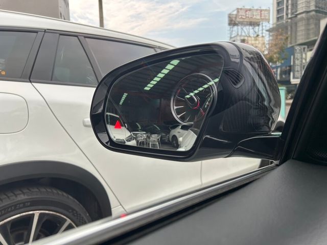M-BENZ賓士 E200  第13張相片