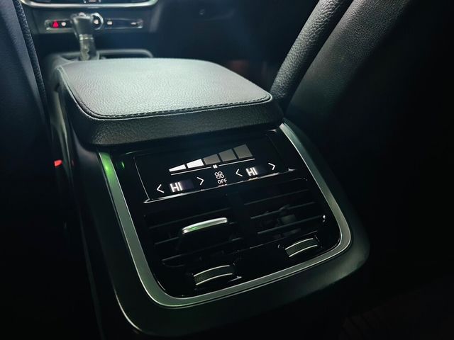 VOLVO富豪 S90  第11張相片