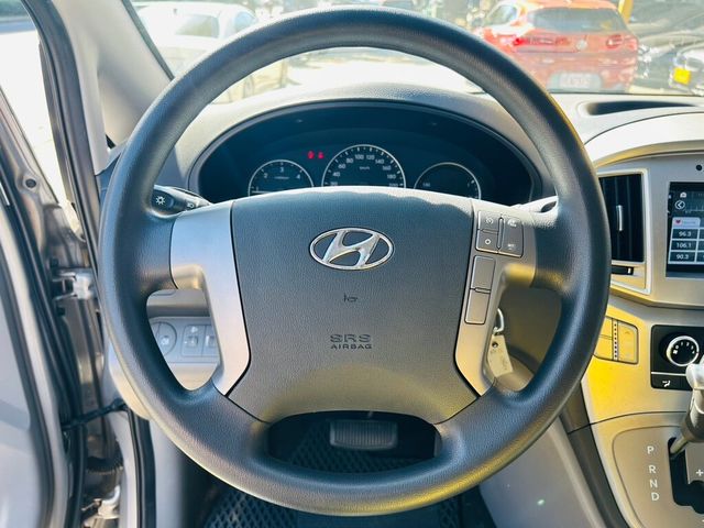 HYUNDAI現代 STAREX  第4張相片