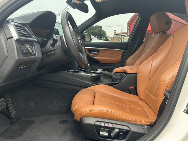 BMW寶馬 330I  第3張相片