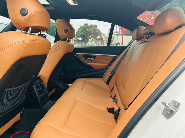 BMW寶馬 330I  第14張相片