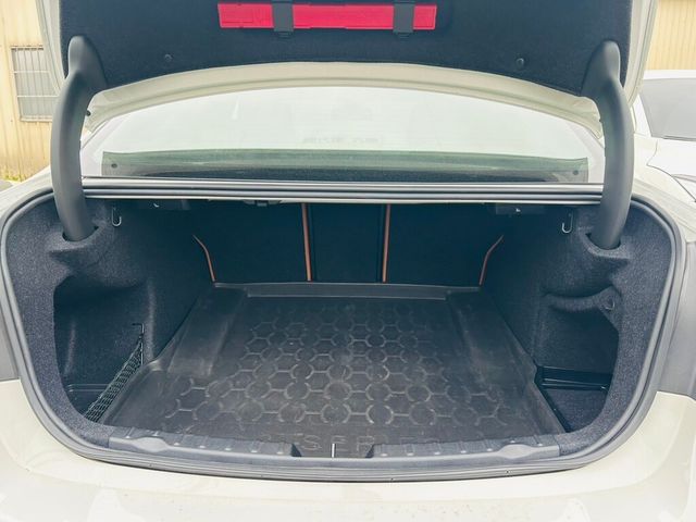 BMW寶馬 330I  第16張相片