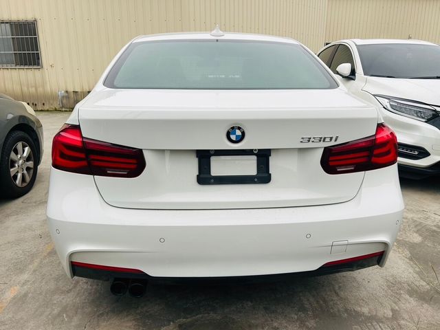 BMW寶馬 330I  第17張相片