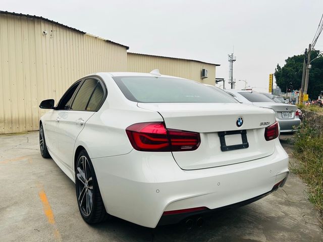 BMW寶馬 330I  第18張相片