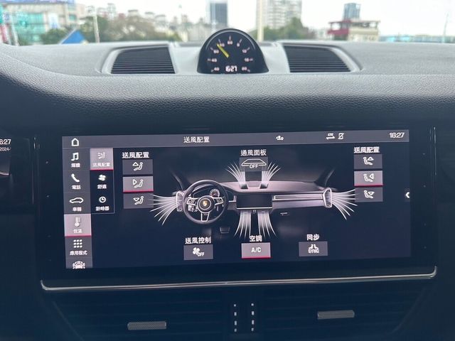 PORSCHE保時捷 CAYENNE  第10張相片