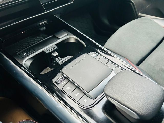 M-BENZ賓士 GLA250  第10張相片