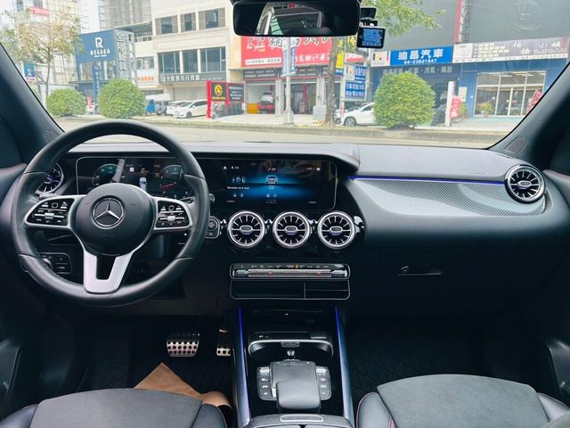 M-BENZ賓士 GLA250  第15張相片