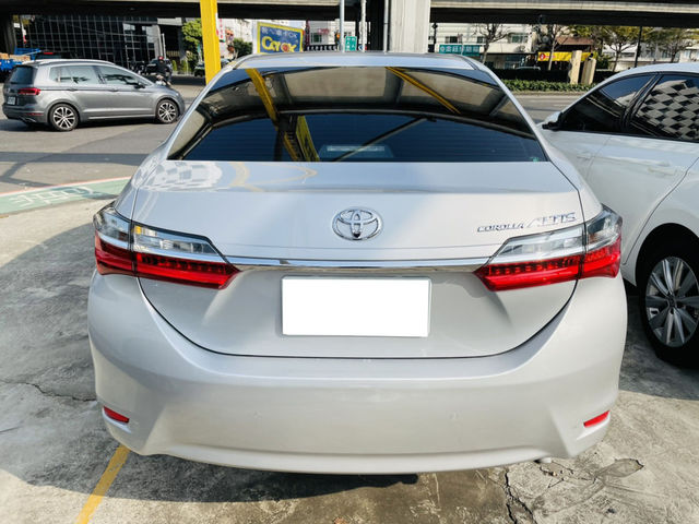 TOYOTA豐田 ALTIS  第6張相片