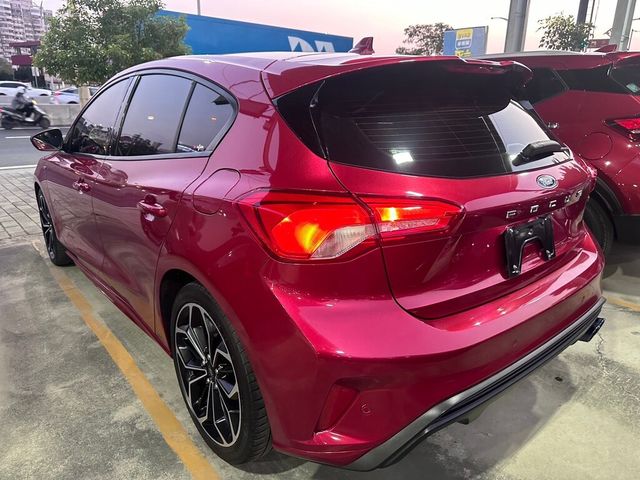 FORD福特 FOCUS ST  第17張相片