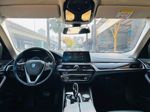 BMW寶馬 520D  第14張相片