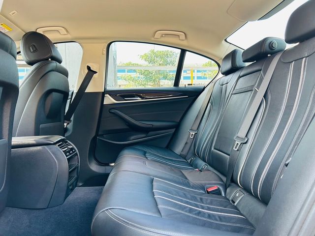 BMW寶馬 520D  第15張相片
