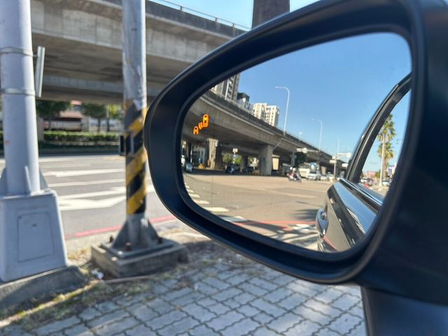 LEXUS凌志 ES300H  第13張相片