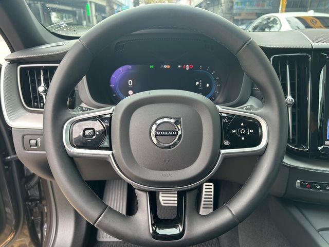 VOLVO富豪 XC60  第4張相片