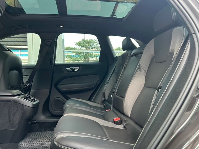 VOLVO富豪 XC60  第13張相片