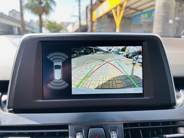 BMW寶馬 218I  第5張相片