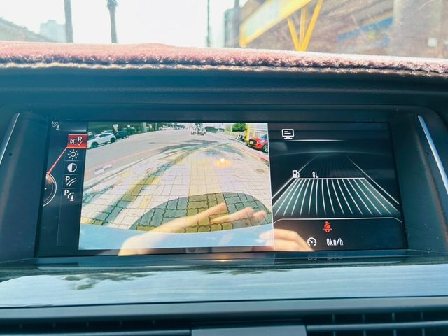 BMW寶馬 528I  第6張相片