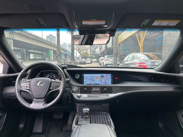 LEXUS凌志 LS350  第13張相片