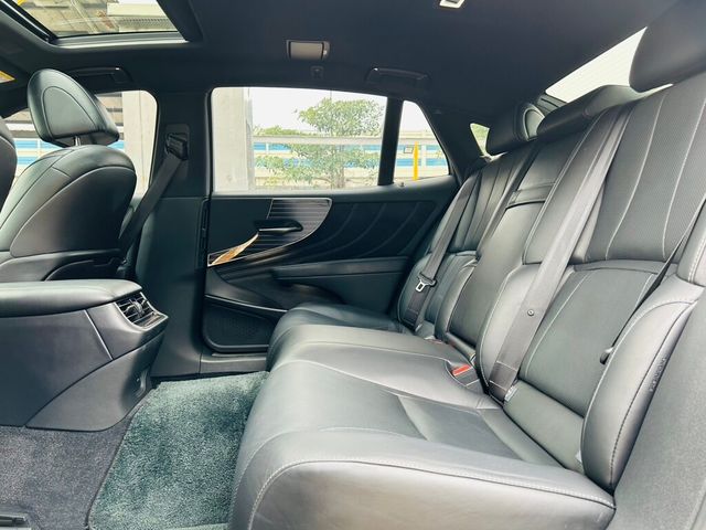 LEXUS凌志 LS350  第14張相片