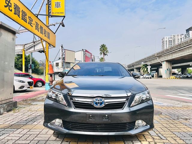 TOYOTA豐田 CAMRY HYBRID  第2張相片