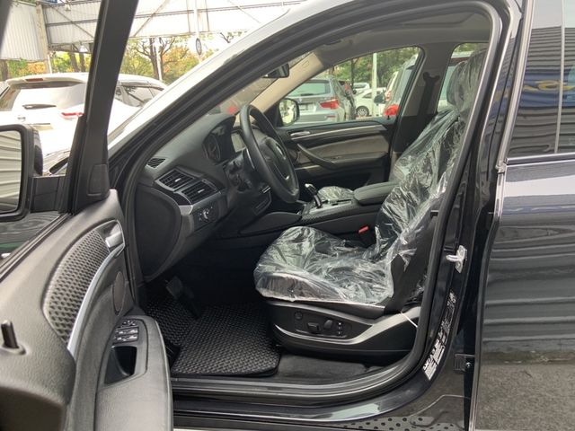 BMW寶馬 X6 XDRIVE35I  第2張相片