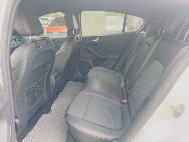 FORD福特 FOCUS  第31張相片