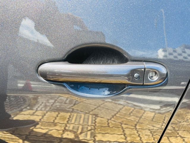 NISSAN日產 TIIDA  第3張相片