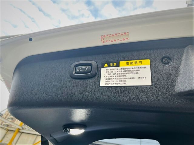 LUXGEN納智捷 U6 TURBO  第13張相片