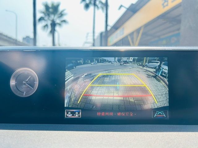 LEXUS凌志 UX250H  第6張相片