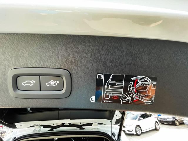 VOLVO富豪 XC40  第7張相片