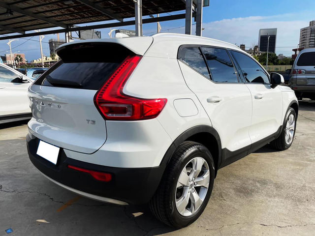 VOLVO富豪 XC40  第8張相片