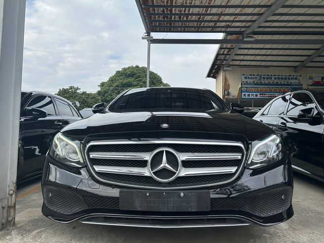 M-BENZ賓士 E200  第2張相片