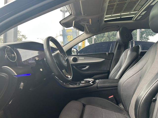 M-BENZ賓士 E200  第3張相片