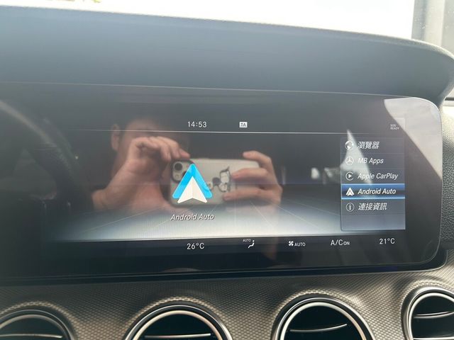 M-BENZ賓士 E200  第7張相片