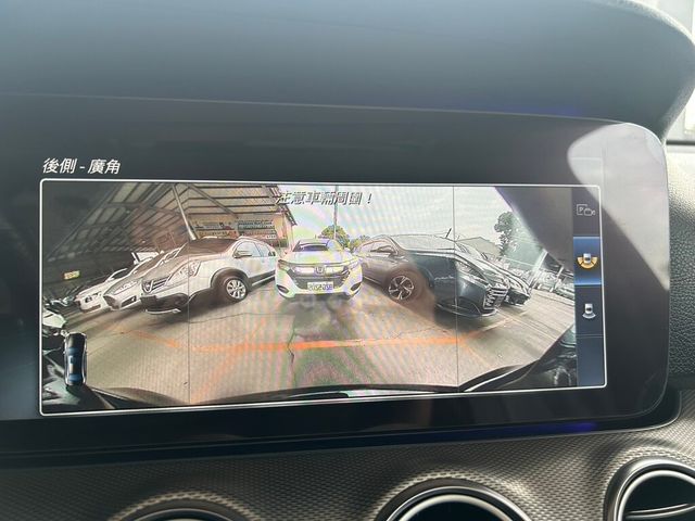 M-BENZ賓士 E200  第10張相片