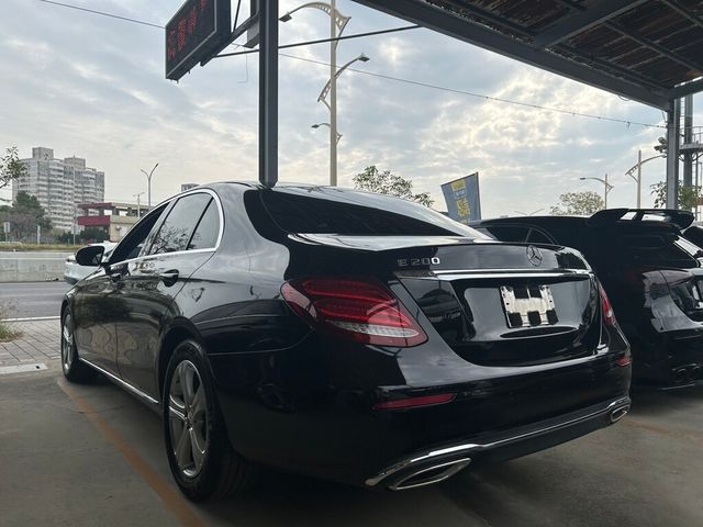 M-BENZ賓士 E200  第19張相片