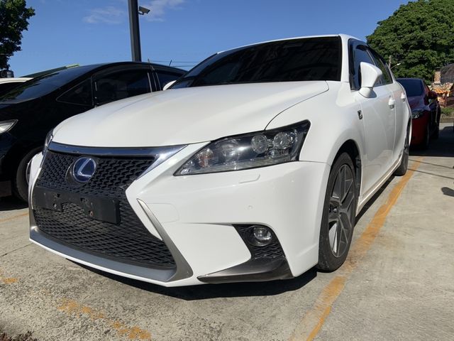 LEXUS凌志 CT200H  第1張相片