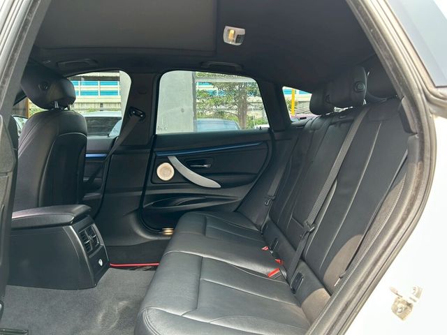 BMW寶馬 328I GT  第14張相片