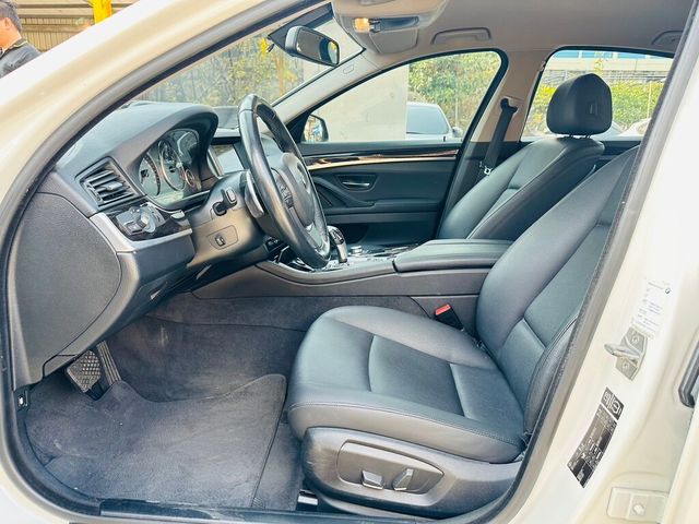 BMW寶馬 520D  第3張相片