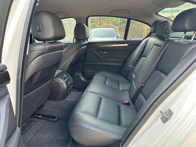 BMW寶馬 520D  第11張相片