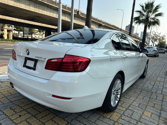 BMW寶馬 520D  第15張相片