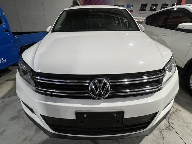 VOLKSWAGEN福斯 TIGUAN  第2張相片