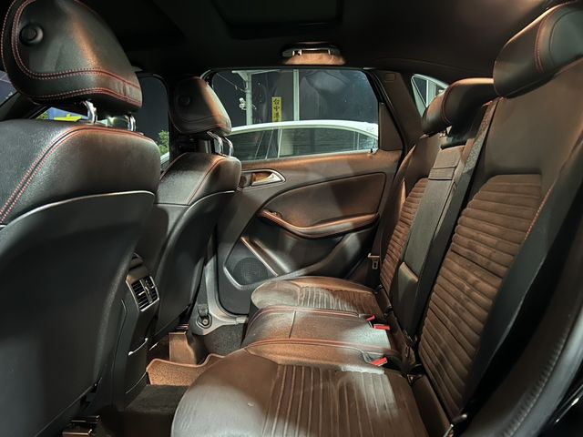 M-BENZ賓士 B200  第8張相片