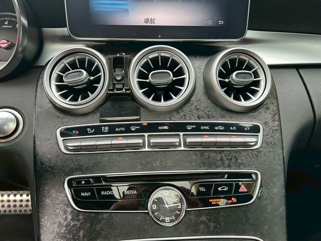 M-BENZ賓士 C300  第9張相片