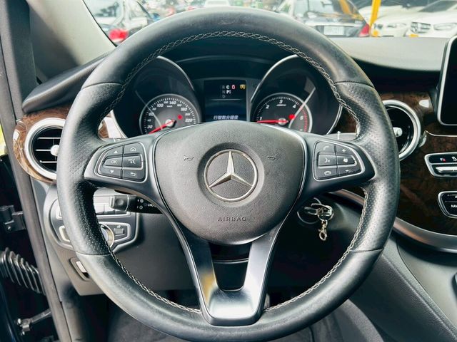 M-BENZ賓士 V250 D  第4張相片
